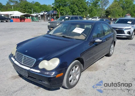 2002 Mercedes-Benz C 320 from USA, damaged, VIN WDBRF64J92F256180